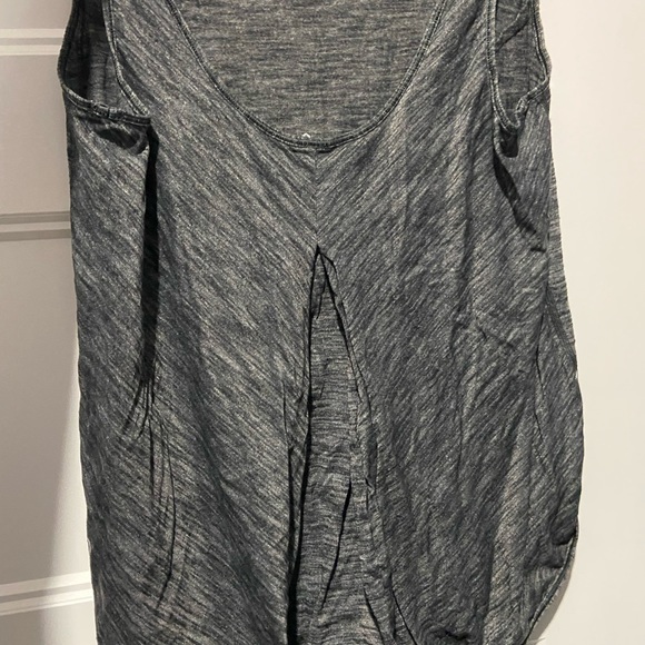 Lululemon ladies singlet - Picture 2 of 3